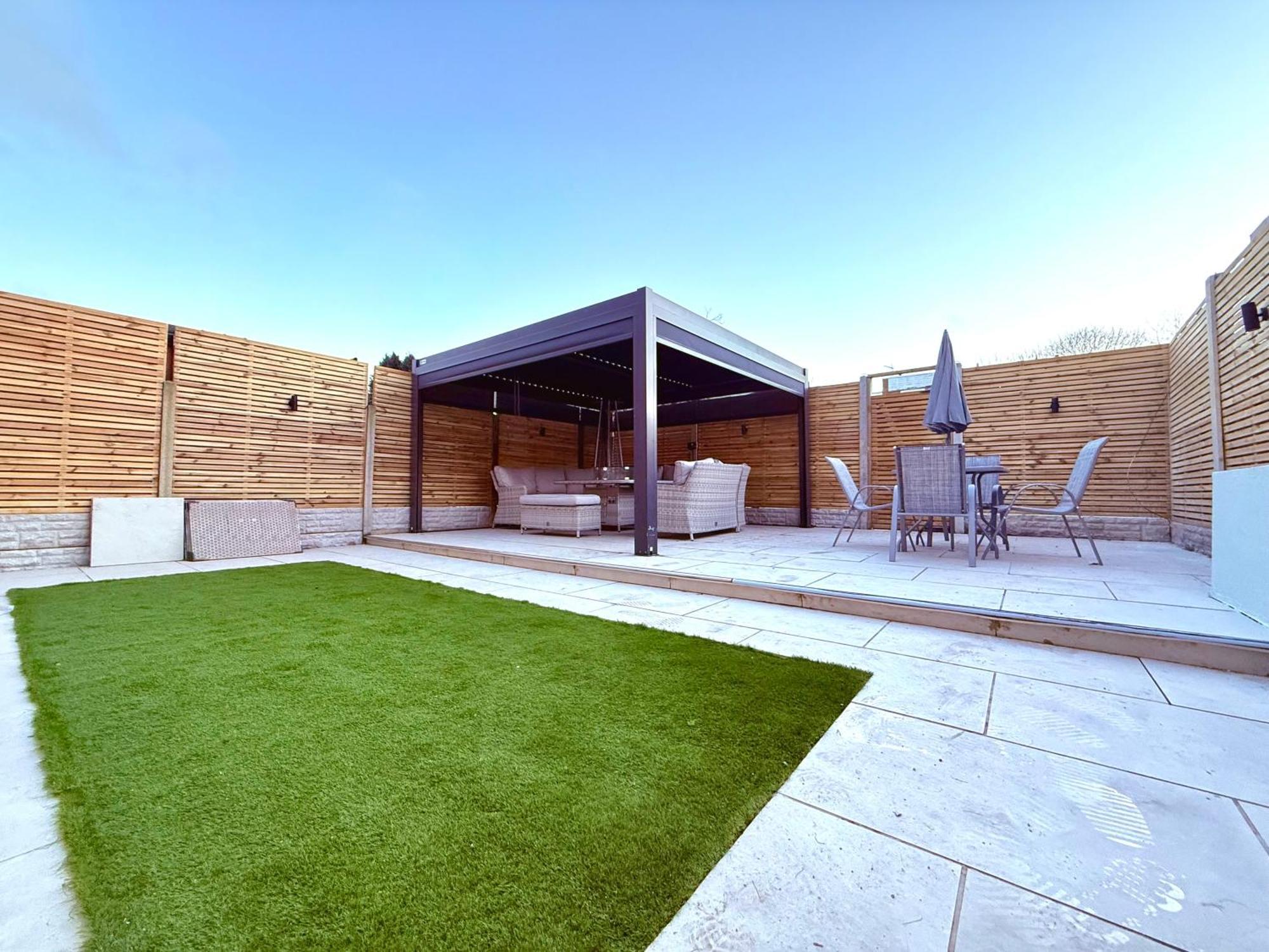 5 Bed Town House Within City Centre And Sleeps Up To 11 With Sky And Netflix Birmingham Exterior photo